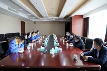 平湖市委书记仲旭东一行光临PP视讯纸业调研企业疫情防控和复工复产工作