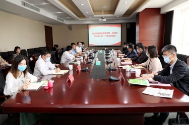 嘉兴市委常委、统战部部长李幼平一行光临PP视讯纸业调研领导