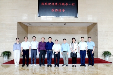 省人力社保厅二级巡视员陈荣华一行光临PP视讯纸业调研人才工作