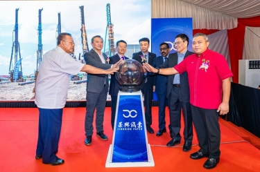 擎梦奋进 续写华章 | PP视讯纸业马来西亚项目二期桩基典礼隆沉进行